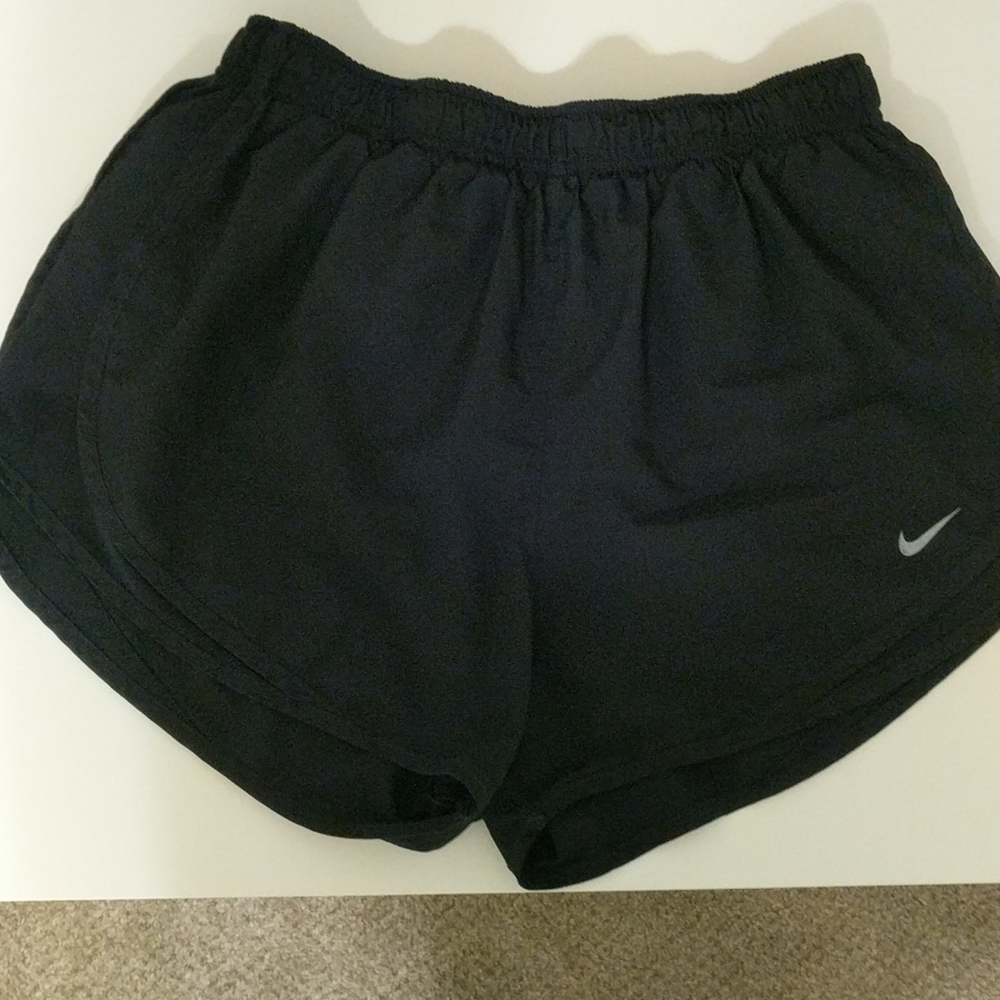 Black Nike shorts